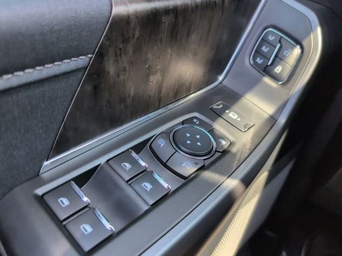 Certified 2025 Ford F250 Lariat w/ Tremor Off-Road Package image 23