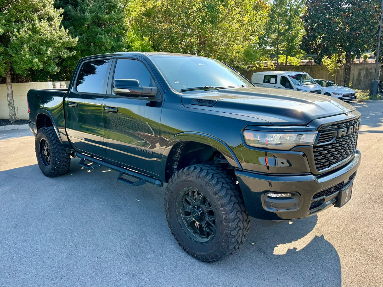 Used 2025 RAM 1500 Big Horn AWD/4WD image 3