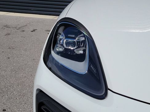 Certified 2023 Porsche Cayenne AWD/4WD image 15