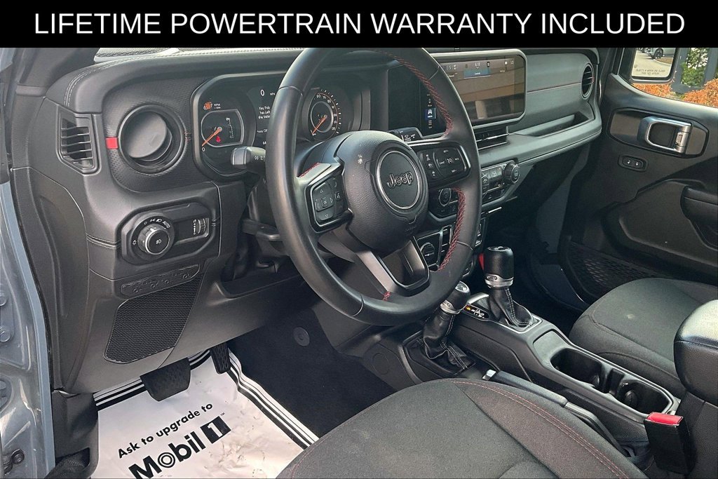 Used 2024 Jeep Wrangler Unlimited Rubicon AWD/4WD image 12