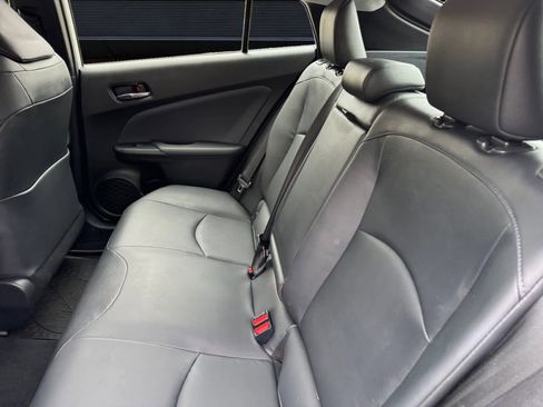 Used 2019 Toyota Prius XLE FWD image 15