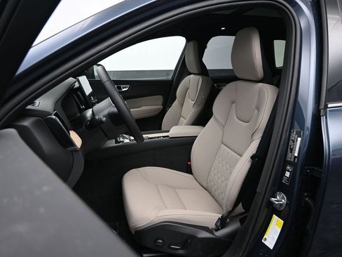 New 2026 Volvo XC60 B5 Plus w/ Protection Package Premier image 20