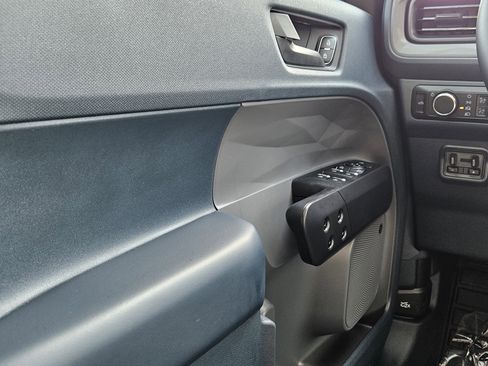 New 2025 Ford Maverick Lariat w/ Black Appearance Package image 22