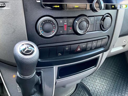 Used 2017 Mercedes-Benz Sprinter 3500 image 33