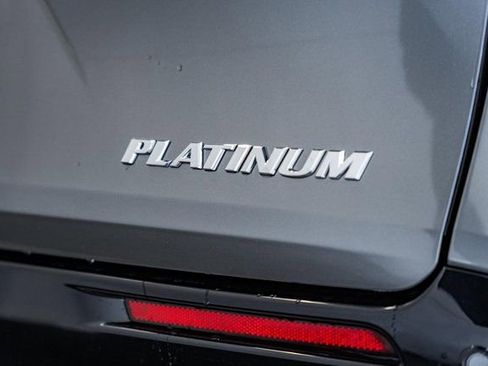 New 2026 Toyota Sienna Platinum image 8