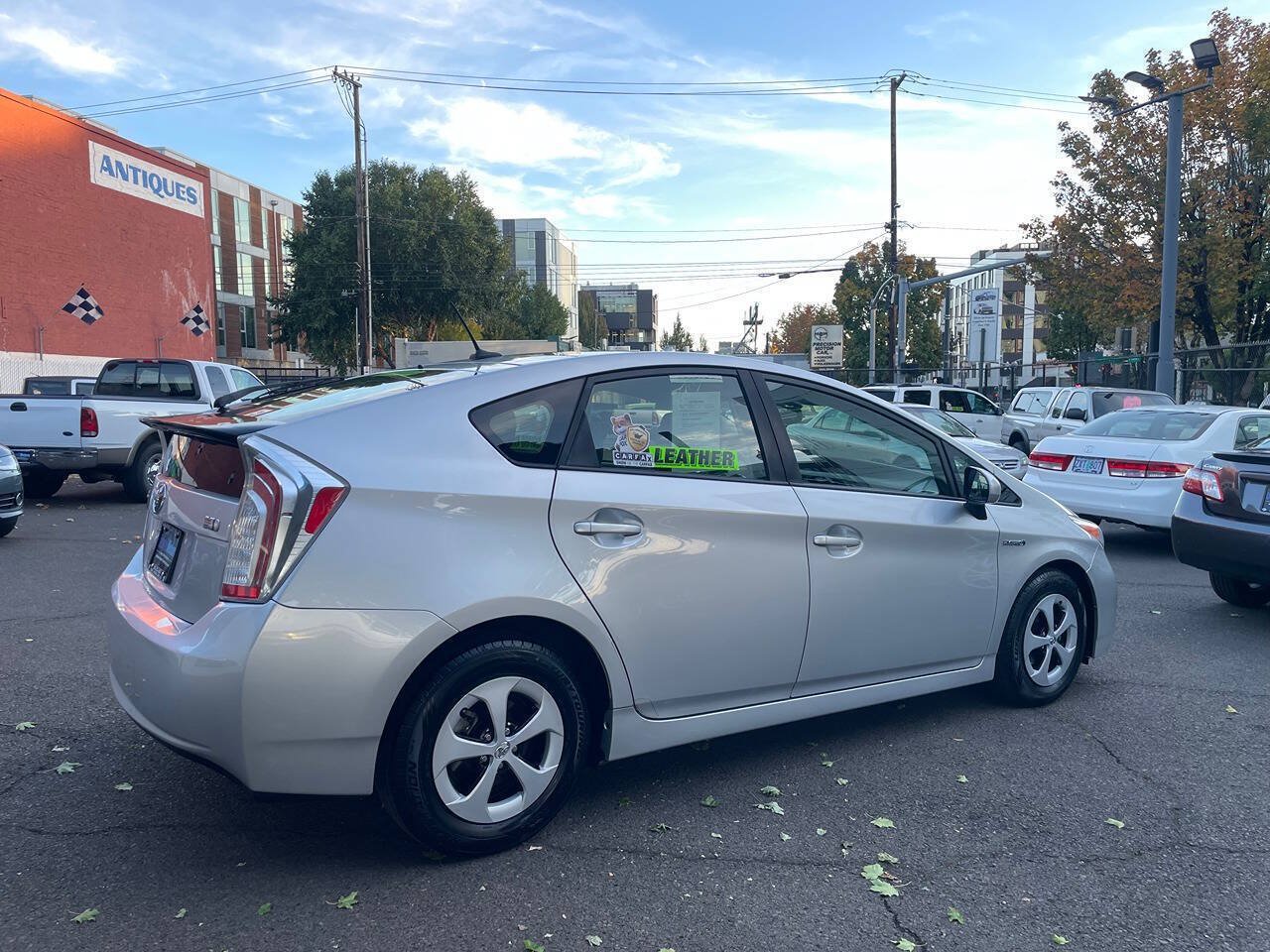 Used 2012 Toyota Prius Four w/ Deluxe Solar Roof Pkg FWD image 5