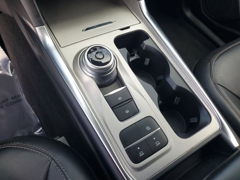 Used 2023 Ford Explorer XLT w/ Equipment Group 202A image 28