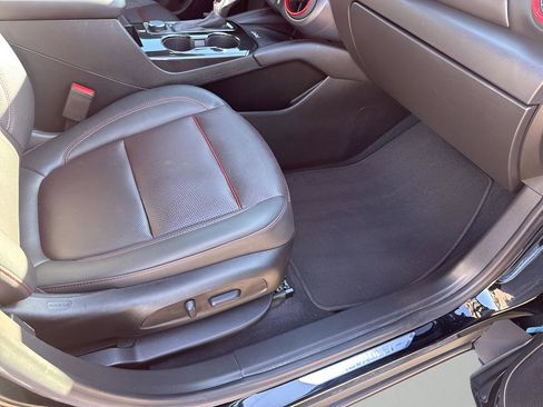 Used 2025 Chevrolet Blazer RS image 17