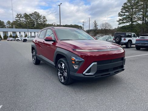 Certified 2025 Hyundai Kona SEL image 4