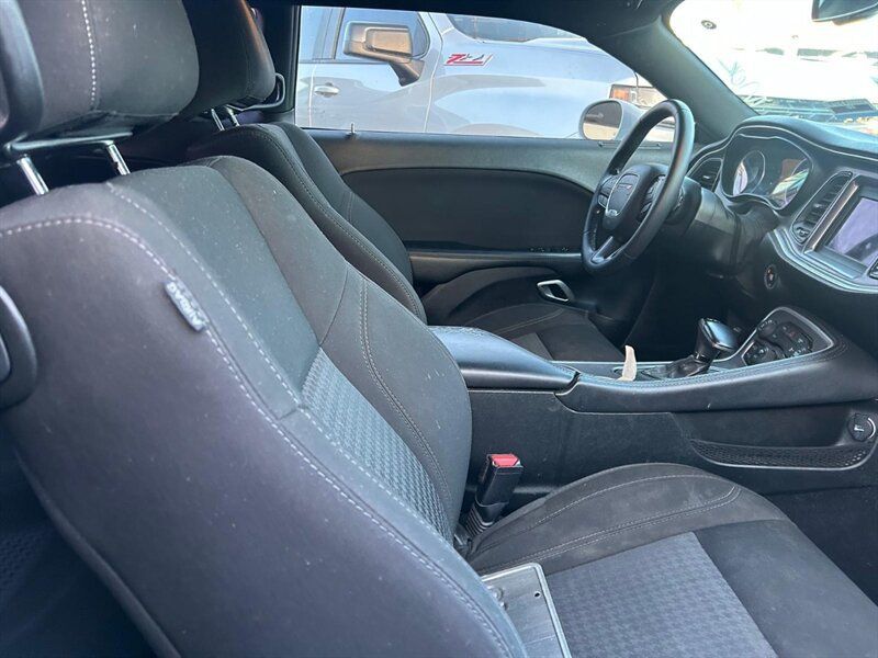 Used 2020 Dodge Challenger SXT RWD image 20