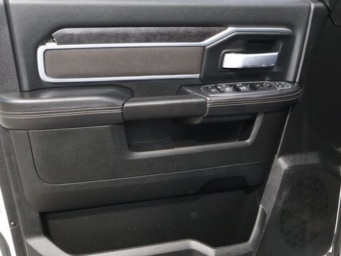 Used 2024 RAM 3500 Big Horn image 15