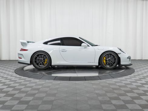 Certified 2014 Porsche 911 GT3 image 8