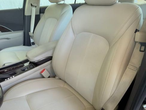 Used 2014 Buick LaCrosse FWD image 2
