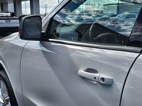 Used 2024 Dodge Durango GT image 11