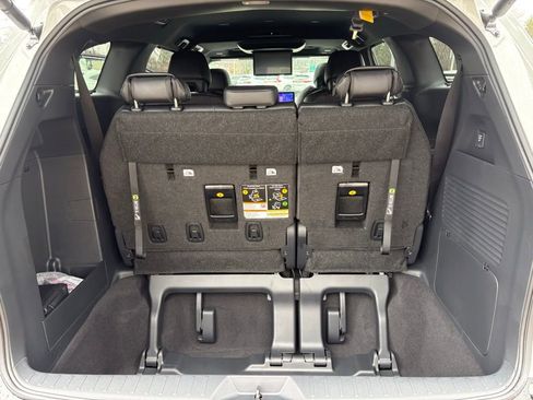 New 2026 Toyota Sienna Platinum image 20