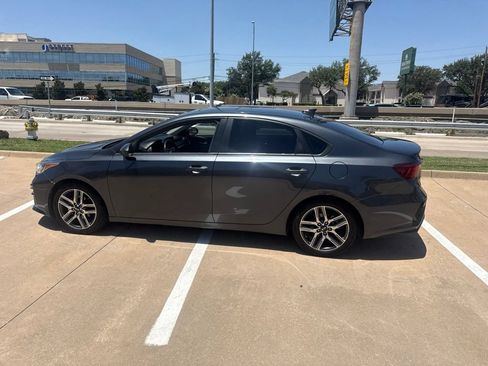 Used 2019 Kia Forte S w/ S Premium Package FWD image 14