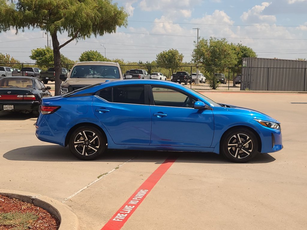 Certified 2025 Nissan Sentra SV w/ All-Weather Package FWD image 4