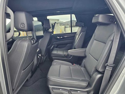 Used 2024 GMC Yukon Denali w/ Denali Reserve Package AWD/4WD image 19
