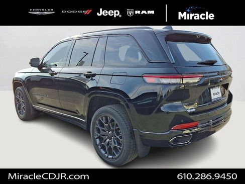 Used 2025 Jeep Grand Cherokee Summit w/ Adv Protech Group IV image 4