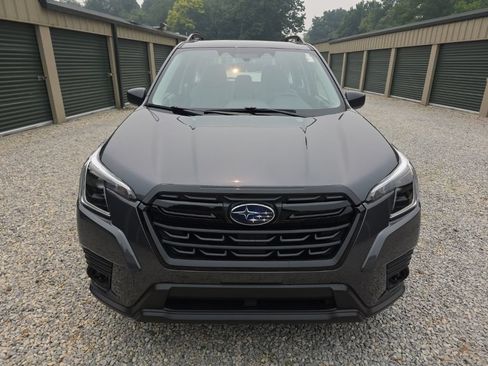 Used 2023 Subaru Forester AWD/4WD image 10