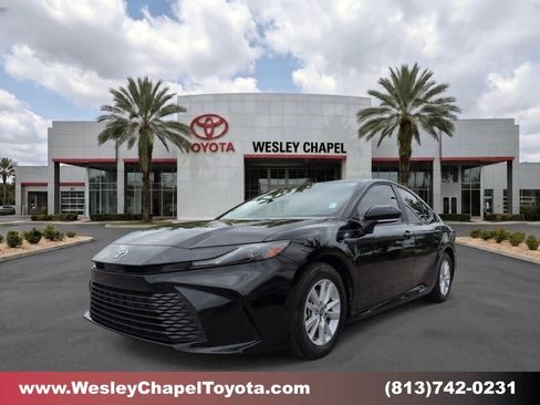 Used 2025 Toyota Camry LE FWD image 1