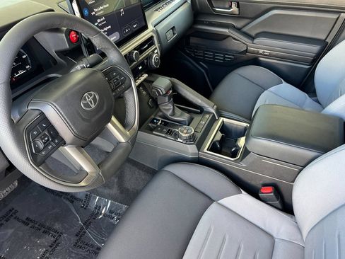 Certified 2026 Toyota Tacoma TRD Off-Road AWD/4WD image 10