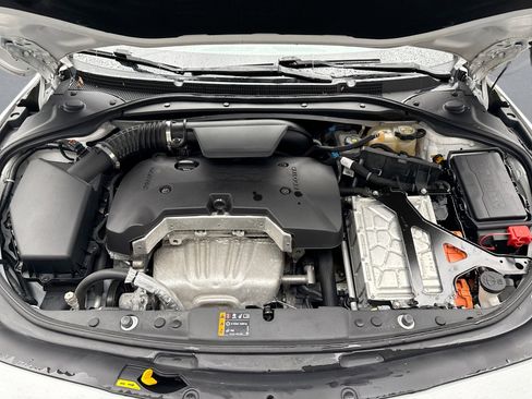 Used 2018 Buick LaCrosse Essence image 24