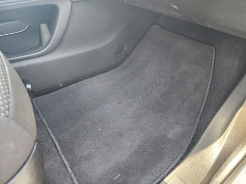 Used 2023 GMC Acadia SLE image 46