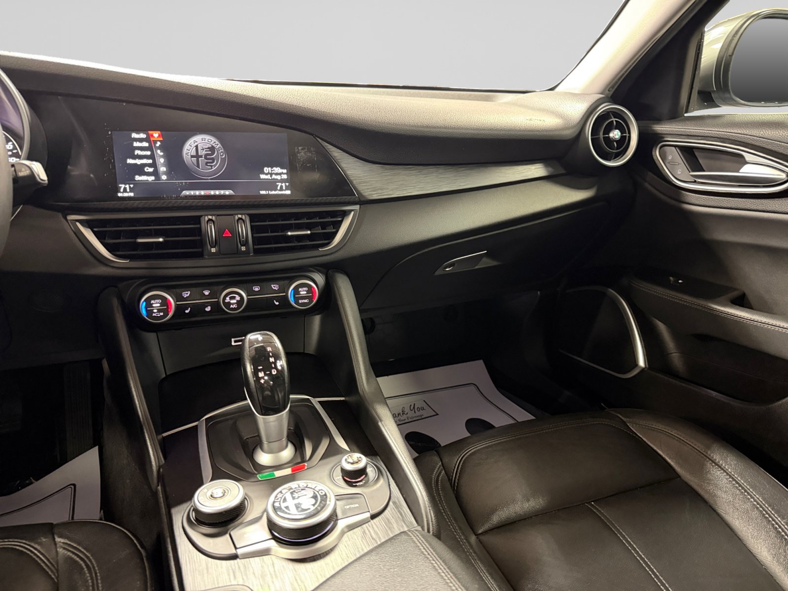 Used 2018 Alfa Romeo Giulia AWD image 21
