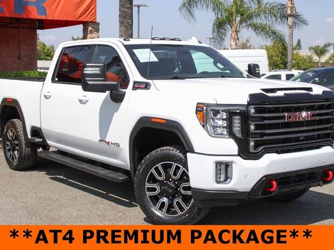 Used 2020 GMC Sierra 2500 AT4 image 2