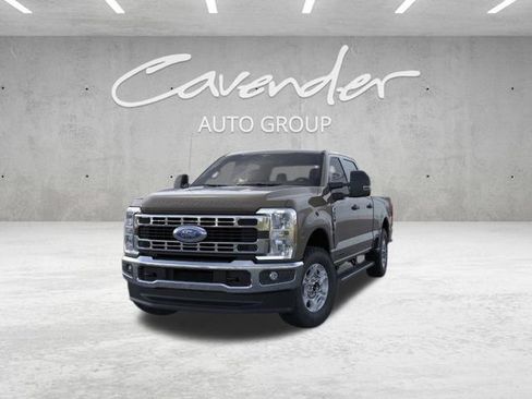 New 2026 Ford F250 XLT w/ FX4 Off-Road Package AWD/4WD image 2