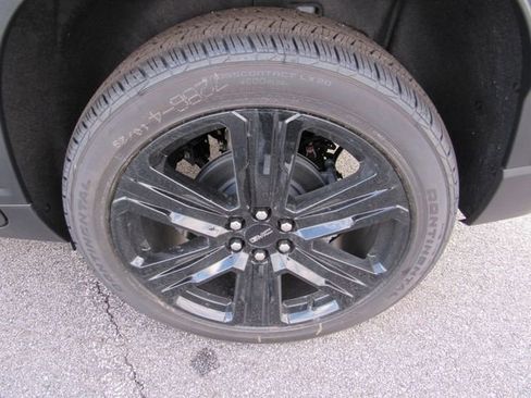 New 2026 GMC Acadia Elevation image 6