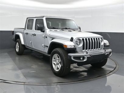 Used 2023 Jeep Gladiator Sport