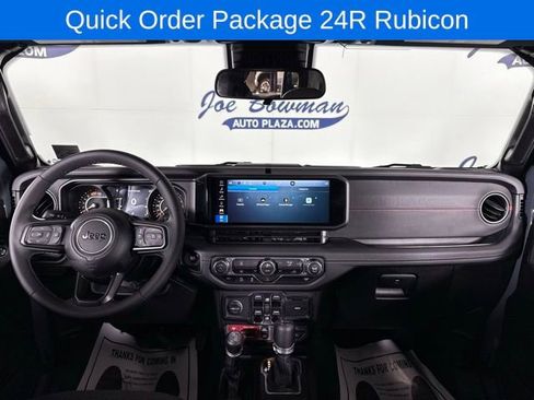 Used 2025 Jeep Wrangler Unlimited Rubicon AWD/4WD image 9