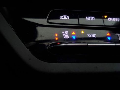 Used 2021 Buick Envision Avenir w/ Technology Package II image 31