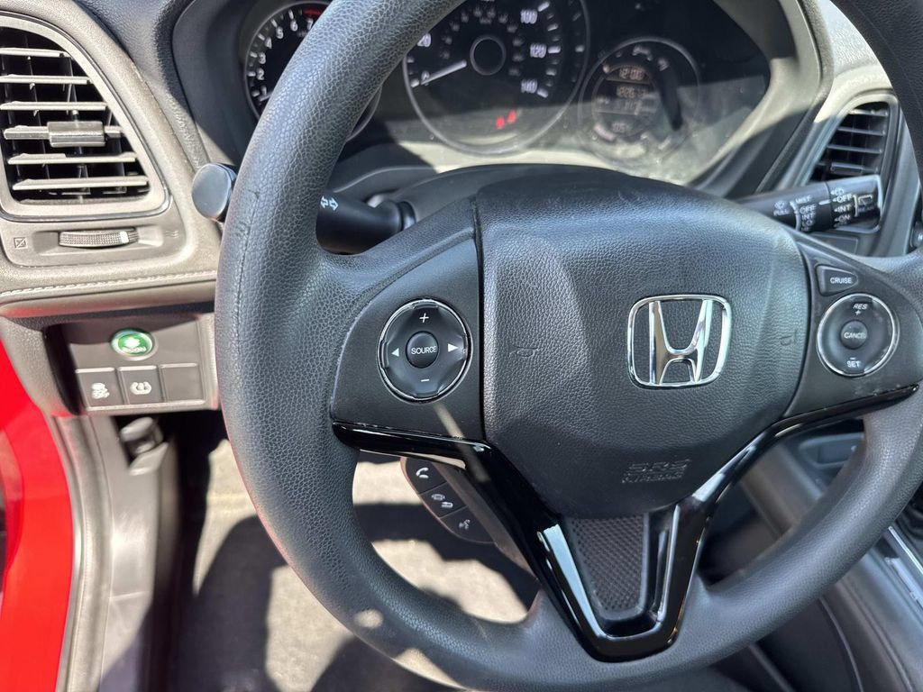 Used 2017 Honda HR-V LX image 24
