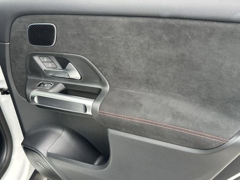 Certified 2025 Mercedes-Benz GLB 250 image 18