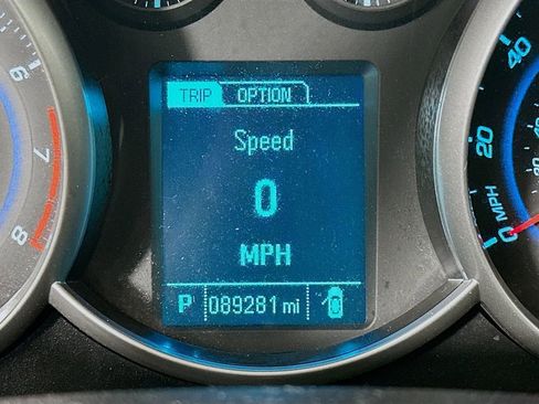 Used 2014 Chevrolet Cruze LS image 15