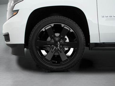Used 2018 Chevrolet Suburban LT RWD image 55