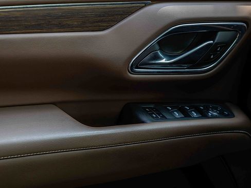 Used 2023 Chevrolet Tahoe High Country w/ Advanced Technology Package image 14