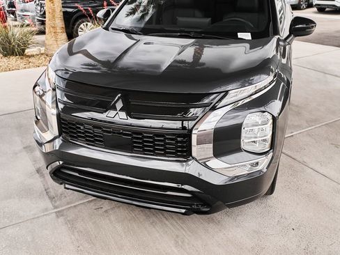 New 2026 Mitsubishi Outlander LE FWD image 5