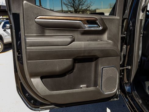 Used 2022 Chevrolet Silverado 1500 LT Trail Boss w/ LT Trail Boss Premium Package image 35