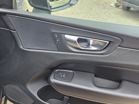 Certified 2023 Volvo XC60 B5 Plus w/ Climate Package image 13