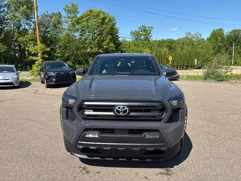 Certified 2026 Toyota Tacoma SR5 AWD/4WD image 9