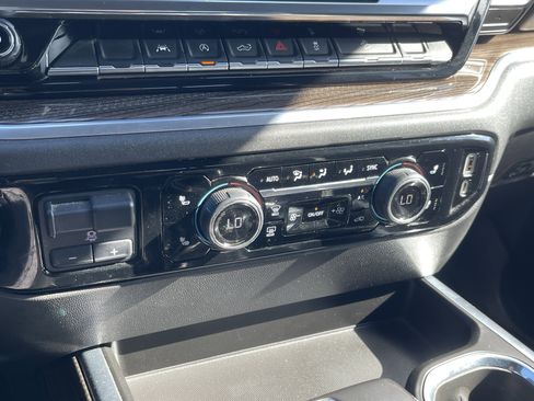 Used 2022 Chevrolet Silverado 1500 LT Trail Boss w/ Convenience Package II image 28