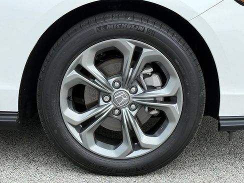 Used 2023 Honda Accord EX image 12