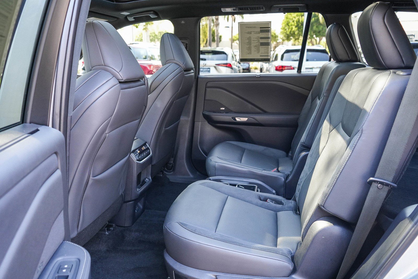Used 2025 Lexus TX 500h AWD w/ Technology Package image 18