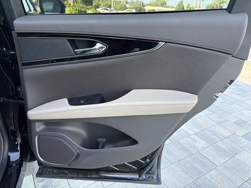 Certified 2022 Lincoln Nautilus FWD w/ Premium Package image 23