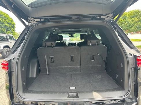Used 2023 Chevrolet Traverse Premier w/ Redline Edition AWD/4WD image 21