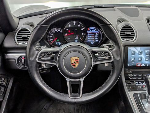 Used 2017 Porsche 718 Boxster image 36